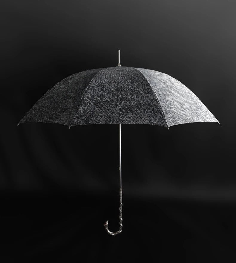 Full view of the luxury snake umbrella showcasing its serpentine elegance.