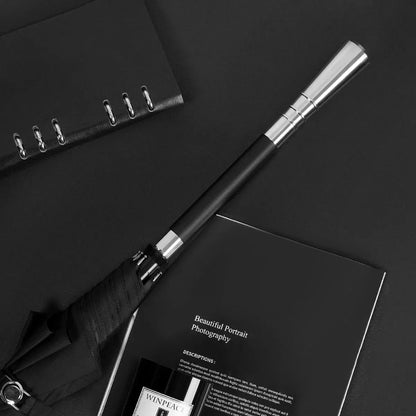 The luxury 2-in-1 walking cane umbrella featuring the silver Pillar handle design.